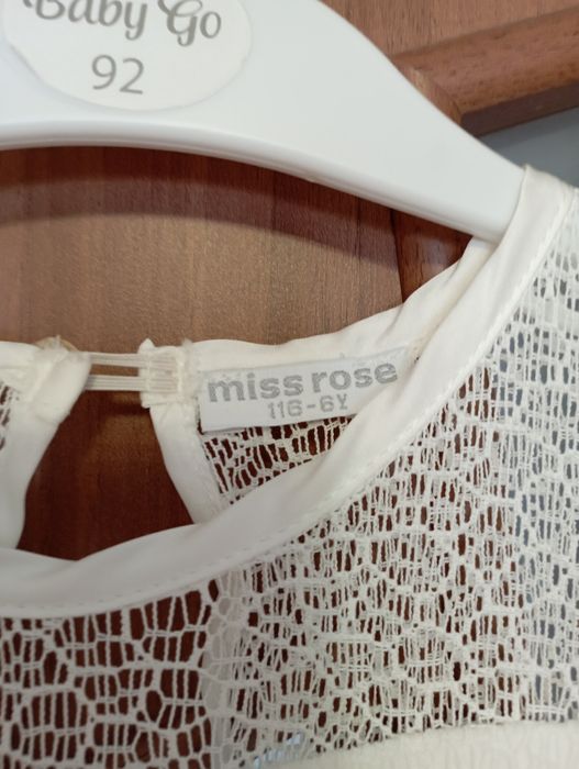 Продам платья от 3-8 лет