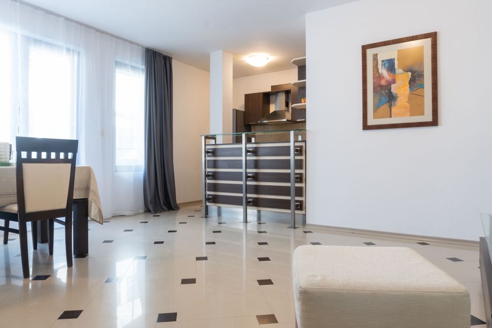 Дава се под наем Тристаен апартамент в Поморие - 100 кв.м за 612 € - Снимка #8