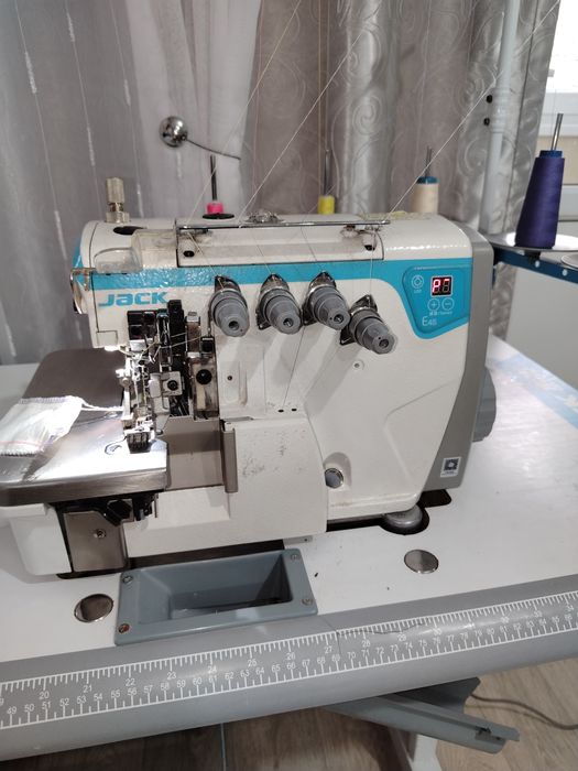 Оверлок Jack E4S-5 нитка