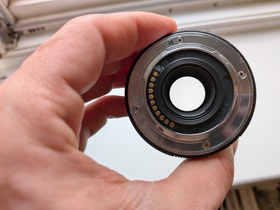Olympus 25mm F1.8 MSC = Filtru UV Hoya + Parasolar MFT (4/3)