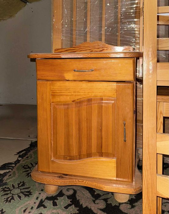 Мебели от масив.