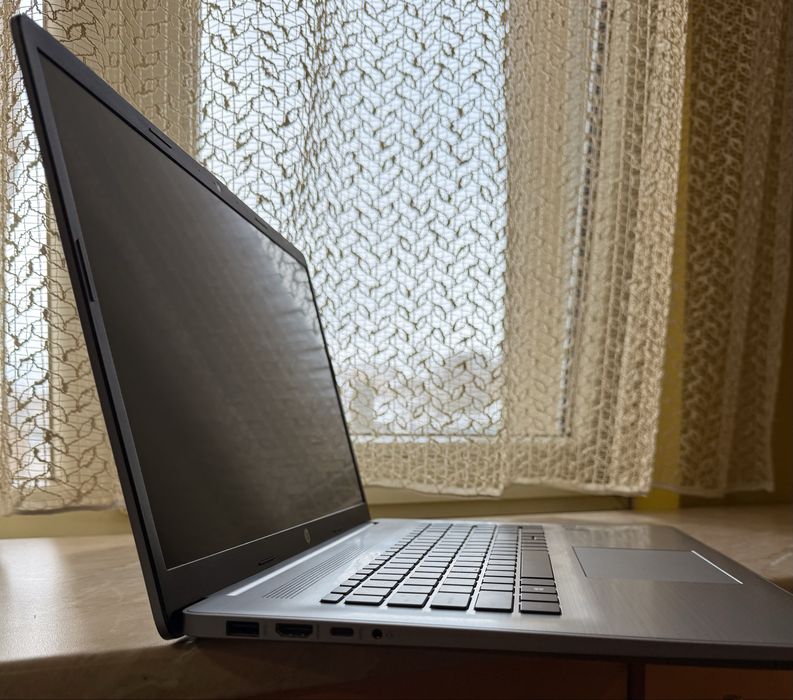 HP 470 G8 (17.3") | Intel i5 11-gen | NVIDIA