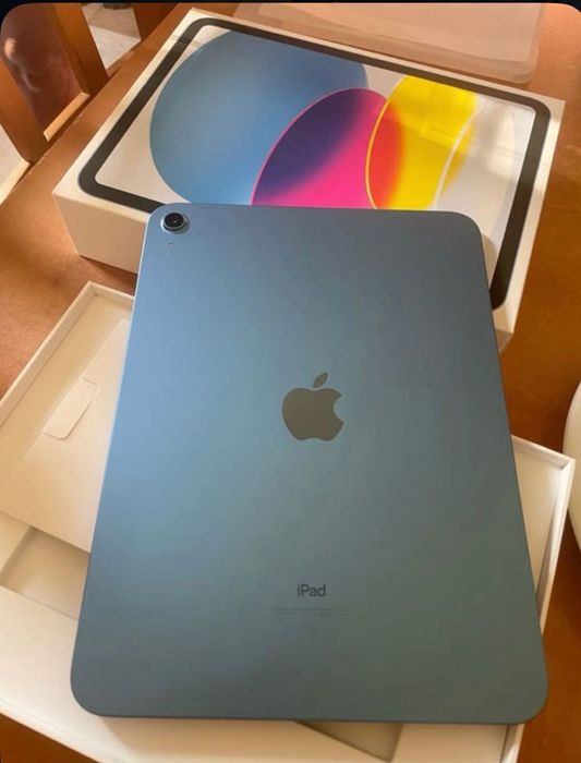 Планшет Apple iPad 10.9дюйм 4 Гб/64 Гб