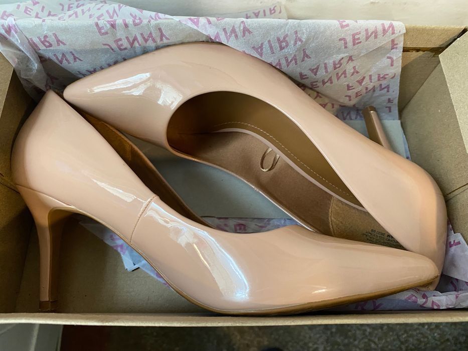 Pantofi cu toc mărime 39