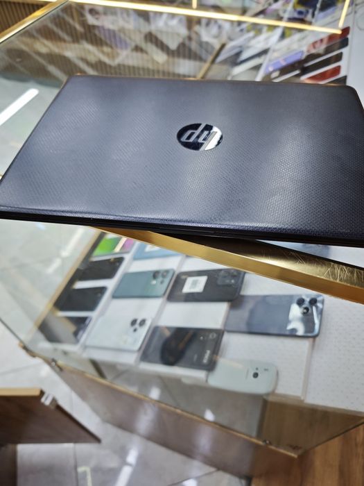 HP AMD 3050u ssd256 /4