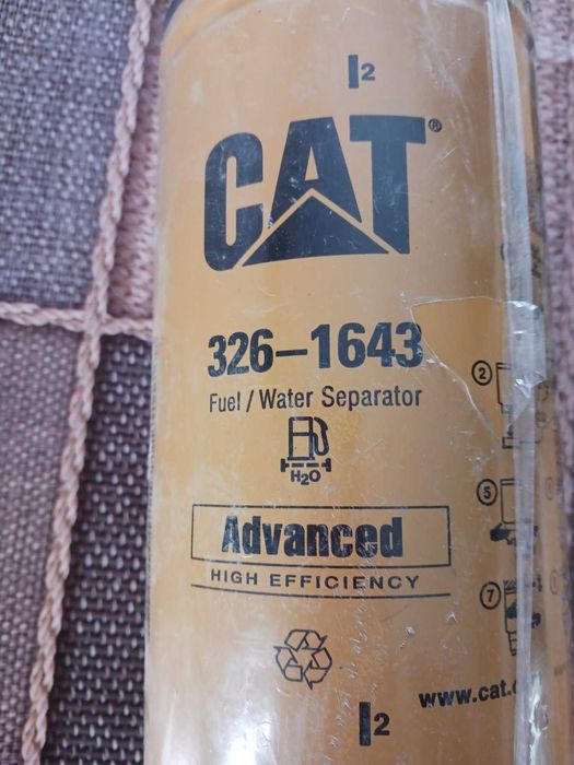 Продавам консумативи за багери  ,камьони .Caterpilar.Hitacho,Isusu,