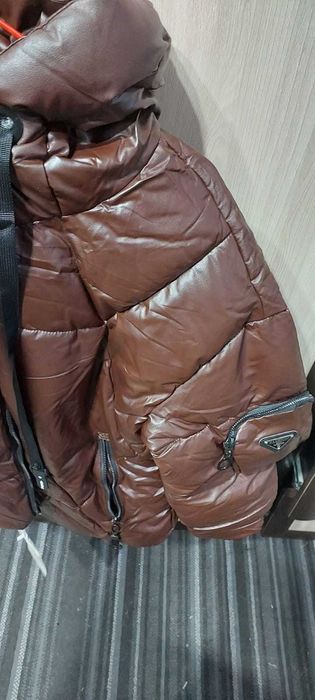Продам куртку новую 48 размер