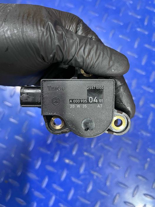 Senzor nivel ulei Mercedes Benz A0009050401