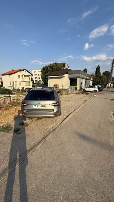 Дава се под наем Гараж / Паркомясто в София, НПЗ Изток - 800 кв.м за 816 € - Снимка #3