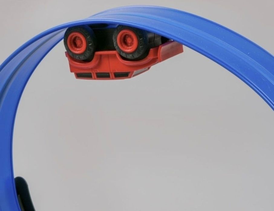 Магнитный трек. Машинка, игрушка.