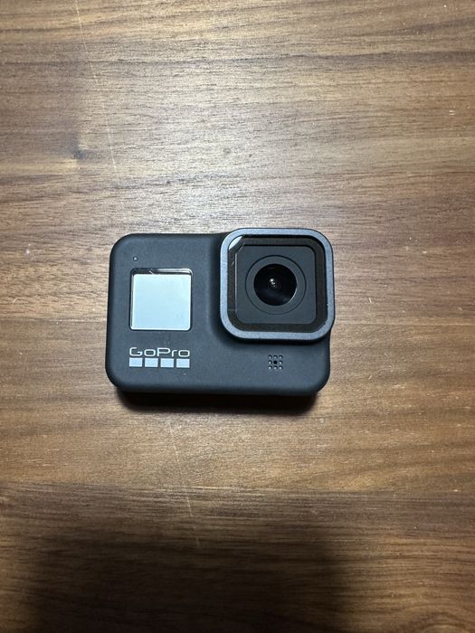 Продам GoPro Hero 8 black и аксессуары