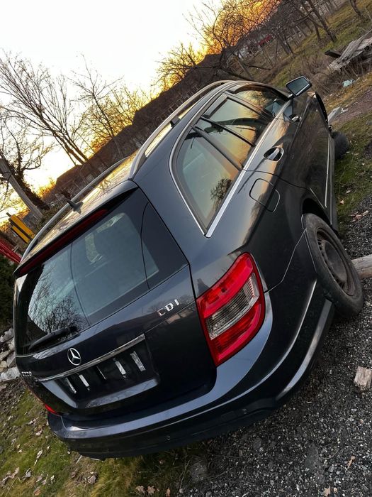 Mercedes c 220 +motor defect injectoare