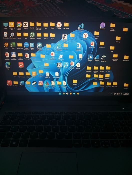 Lenovo Notbuk 2025