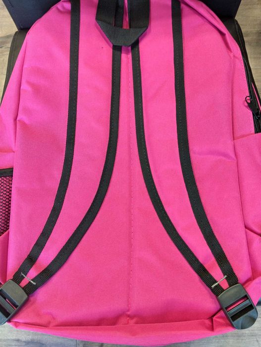 нова раница цвят циклама