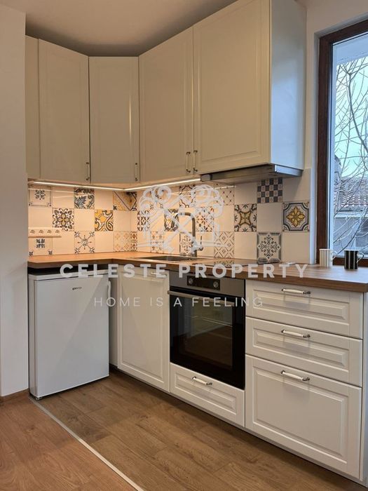 Дава се под наем Тристаен апартамент в София, Лозенец - 65 кв.м за 997.05 € - Снимка #1