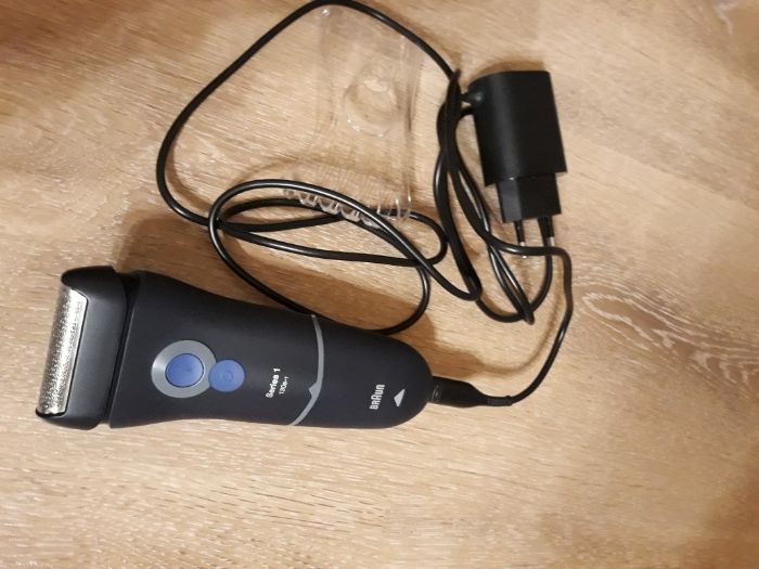 Електрическа самобръсначка Braun 130S 2in1