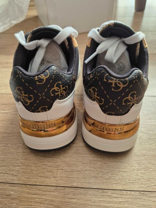 Кожени маратонки Guess 38 номер