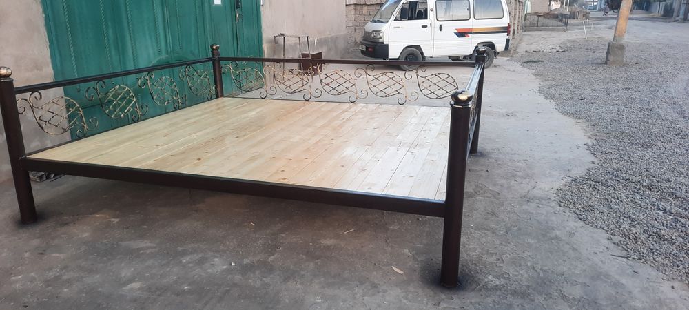 Temir karavot sotiladi