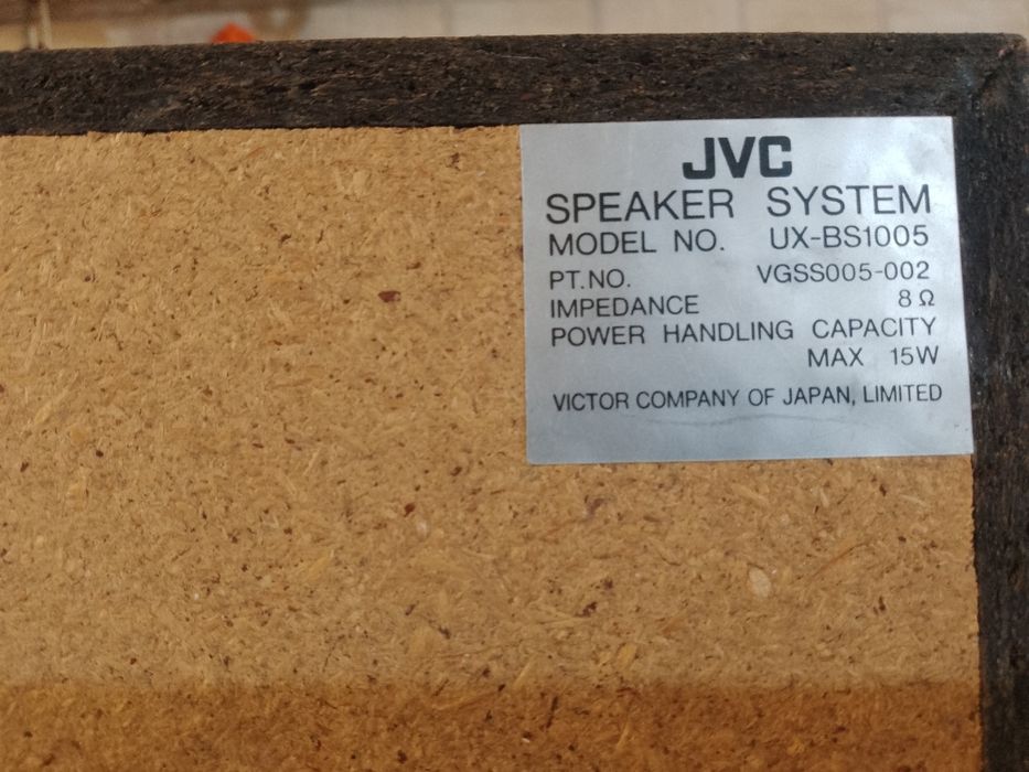 Sistem audio JVC .