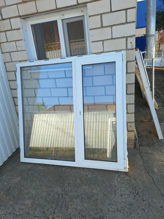 Продам пластиковое окно
