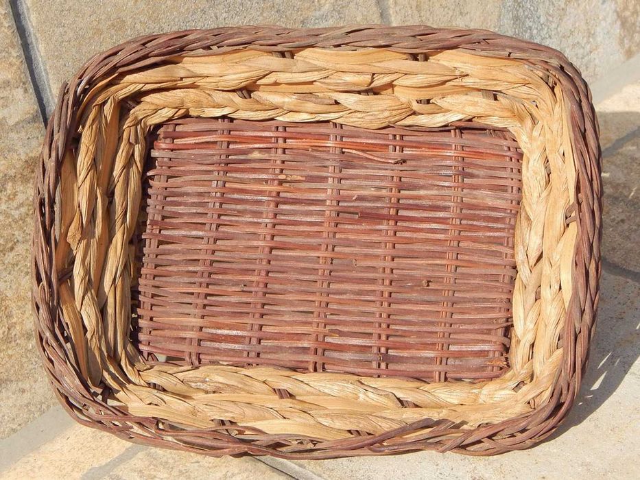 Cosulet impletit din nuiele 21 x 16 x 4.5 cm decorativ uzat