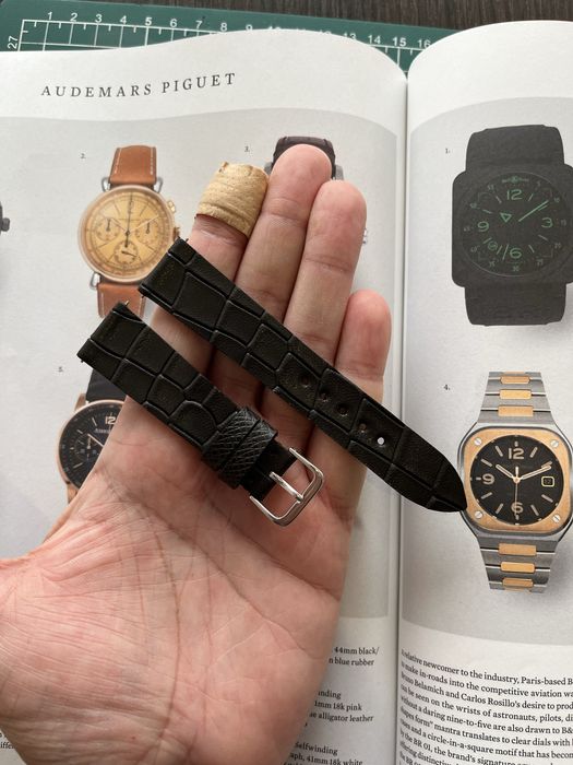 Curea pentru ceas din piele naturala unica lucrata manual