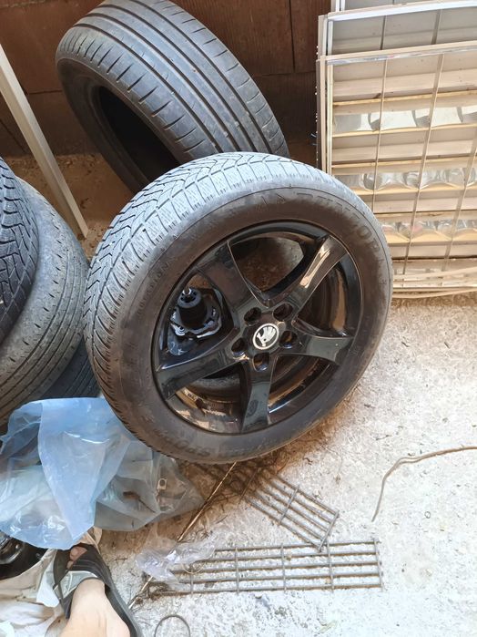 Vând sau schimb cu jante de Renault Megane 2 in 4 prezoane.Jante 5x112