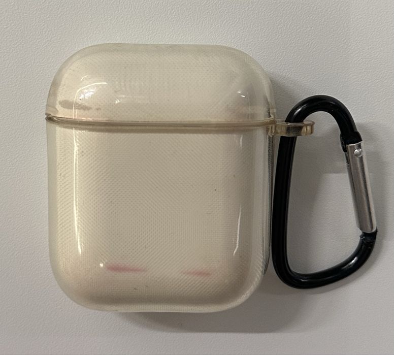 Продам чехлы для AirPods, недорого, набор!