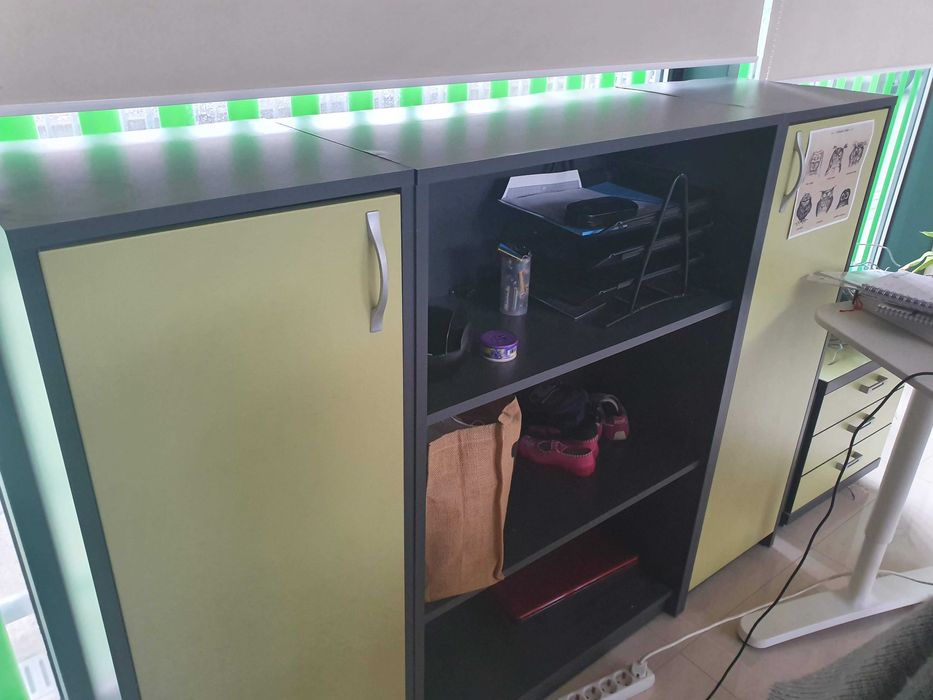 Oфис Обзавеждане - диван, бюра, столове, шкафчета, библотека, маса