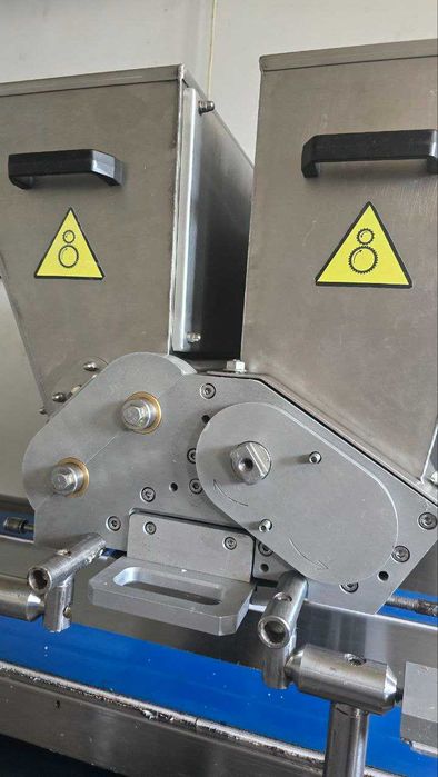 Тесто отсадочная машина двух бункерная.