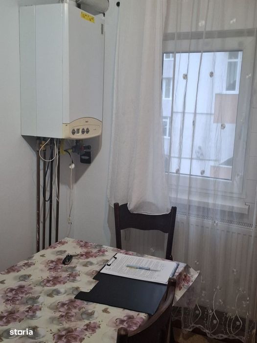 Apartament cu 3 camere decomandate