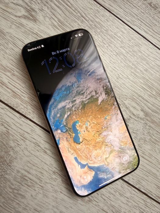 Продам Айфон 16 Pro Max в отличном состоянии