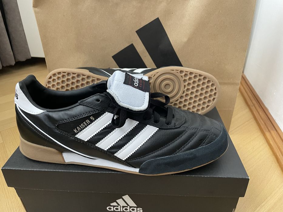 Ghete fotball , Kaiser 5 Mundial, Piele, EVA, Negru/Alb, 44 /27 cm EU