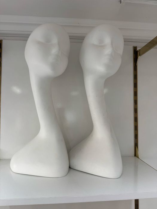 Продам мебель для магазина одежды