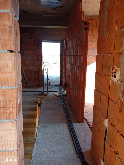 Duplex Modern in Chisoda zona linistita