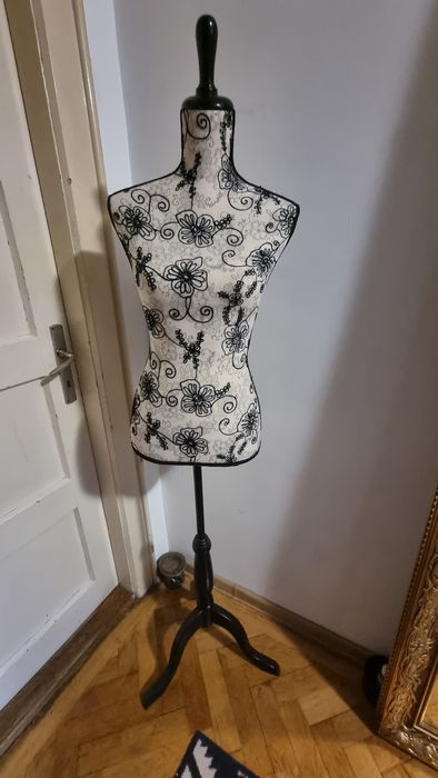 Manechin croitorie cu stativ din lemn masiv