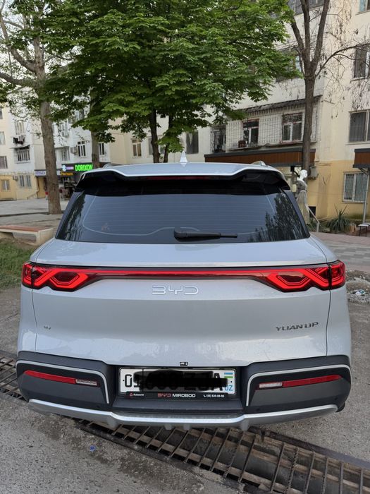 BYD yuan up afitsalni salondan olingan