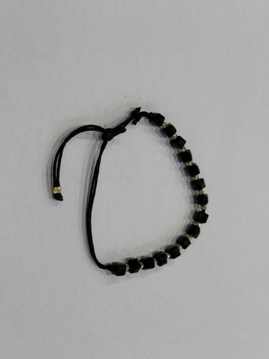 Златна гривна с оникс – 14K (585), 0.60 г