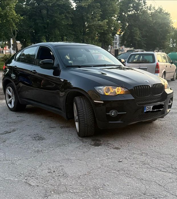 Продавам перфектно поддържан BMW X6 (2011) – 3.0 Дизел! Всичко по автомобила работи отлично!