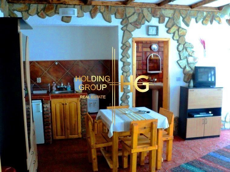 Продава се Хотел в Варна, м-т Боровец - юг - 700 кв.м за 1215 €/кв.м - Снимка #9