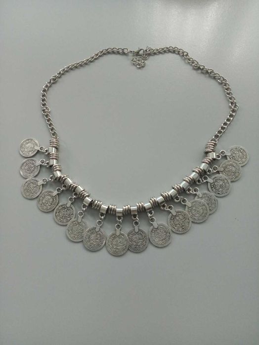 Етно колие с пендари 16 пендара злато и сребро имитация