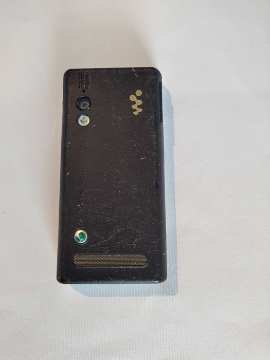Sony Ericsson W715