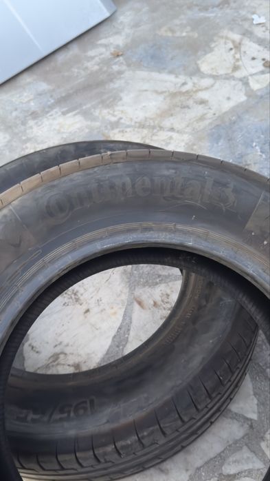 4бр. Летни гуми 195/65/15 Continental