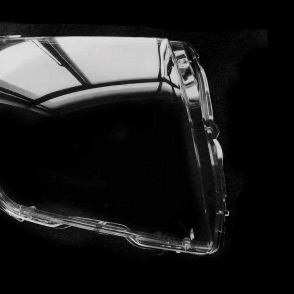 Стекла фар Mitsubishi Pajero 4