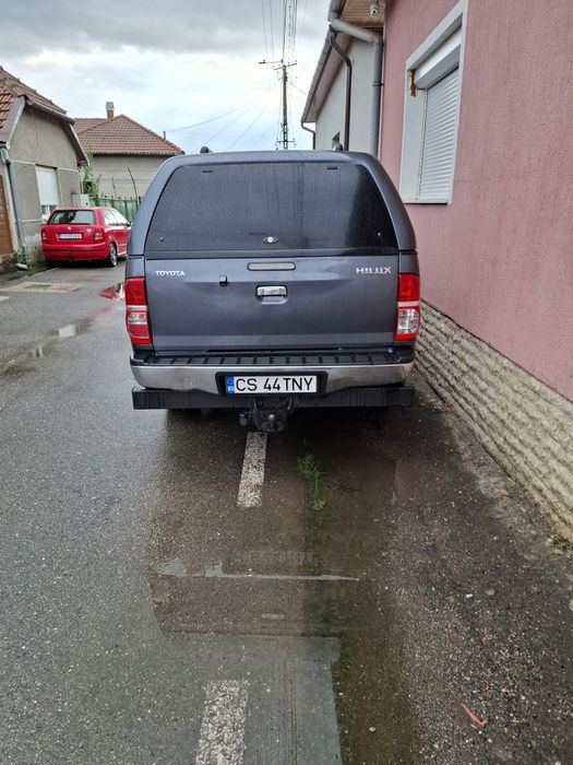 Vând  Toyota Hilux