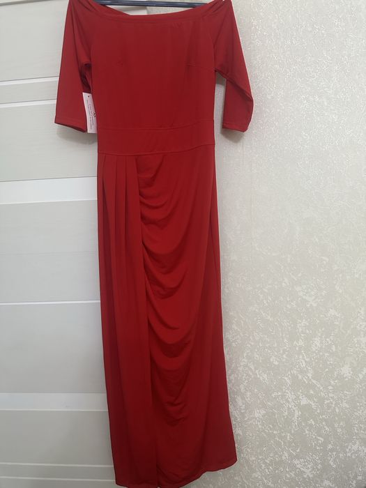 Продам платья новые брендовые