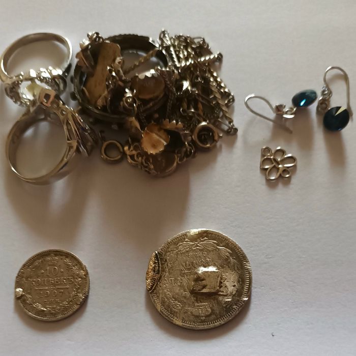 Monede și resturi de argint