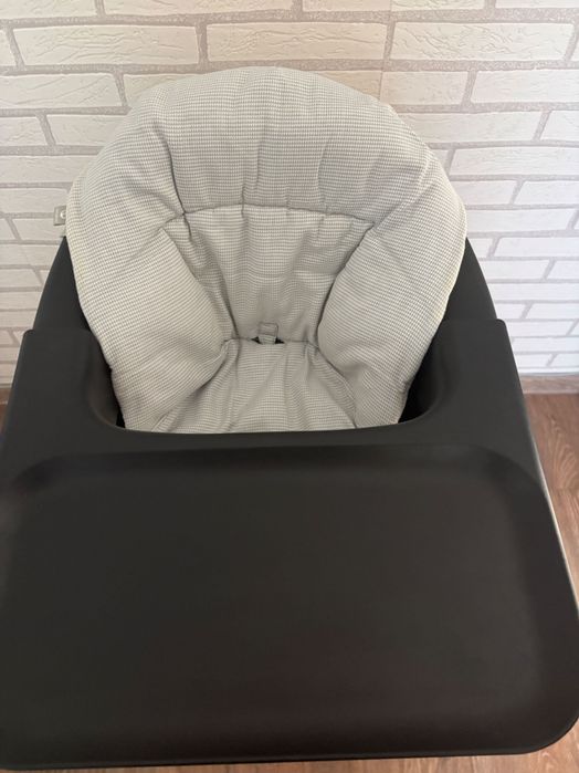 Стол за хранене Stokke Clikk с възглавничка