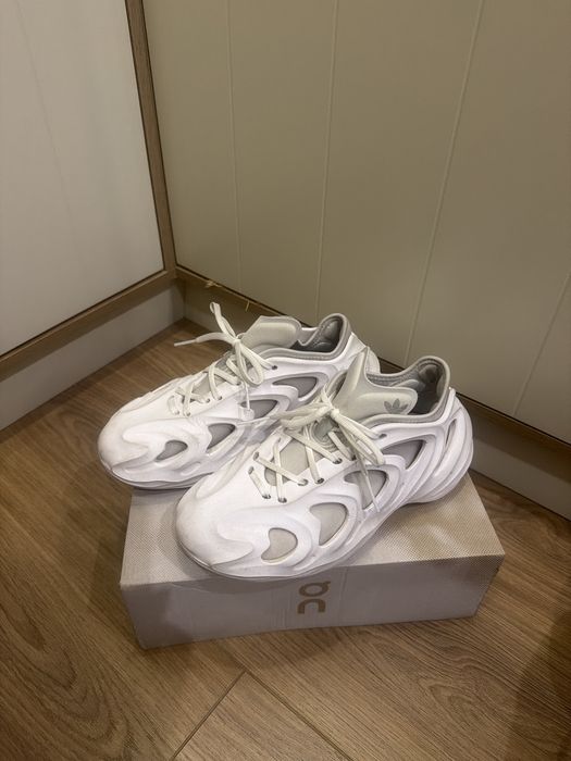 Кроссовки Adidas