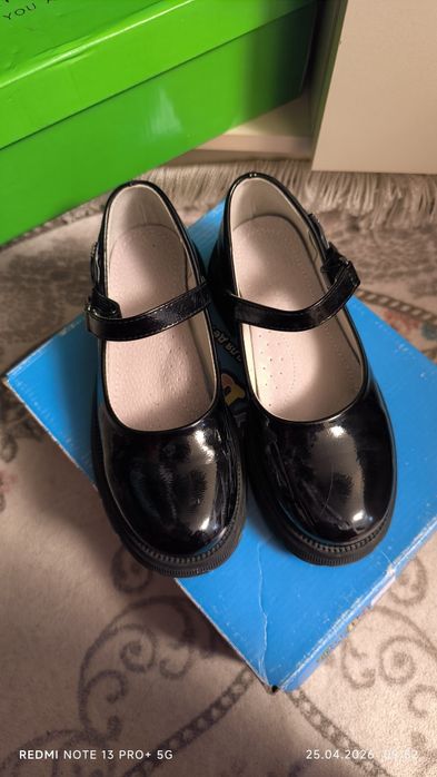 продам детские туфельки